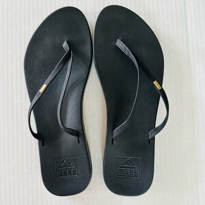 Reef Women's Black Flip Flops